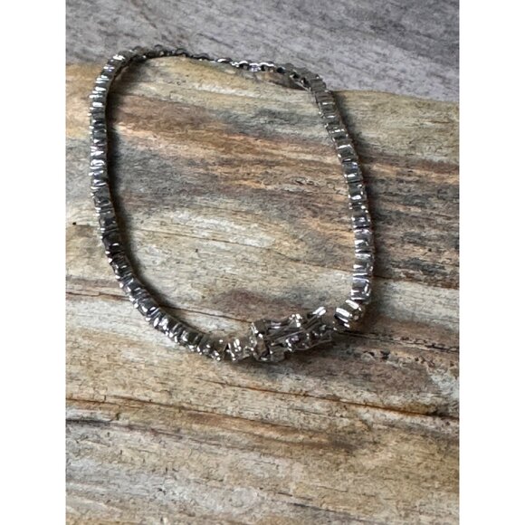 Elegant Silver Tennis Bracelet With Sparkling Round Cut Stones - Picture 1 of 6